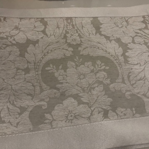 6 Pc Waterford Damask Silver Placemats - Picture 6 of 8